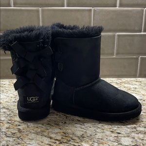 🖤UGG Bailey Bow size 11 toddler
